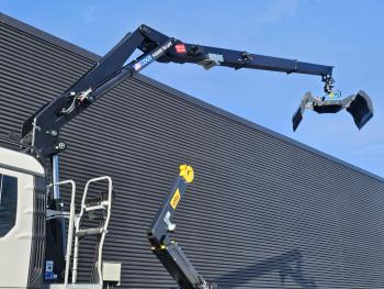 TGS 35.470 8x4 / HMF 2243 Z KRAAN + HAAKARM
